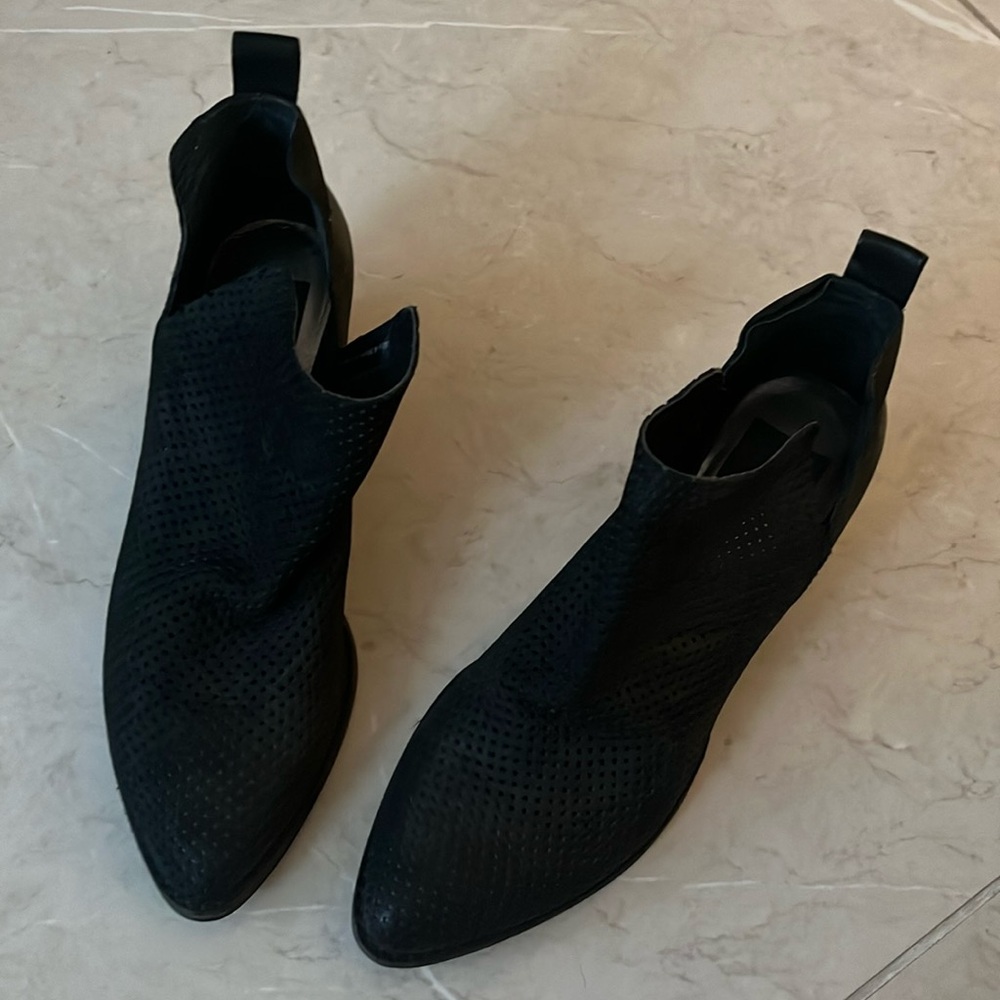 Dolce Vita perforated bootie